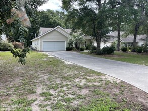 1641 Lake Tree Dr SW in Ocean Isle Beach, NC - Building Photo - Building Photo