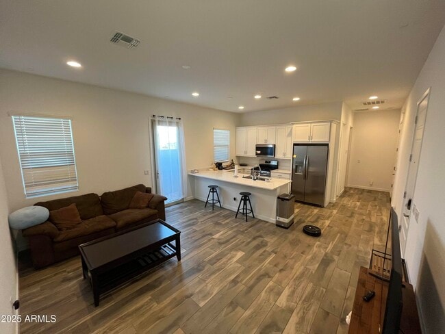 2015 W Sleepy Ranch Rd in Phoenix, AZ - Building Photo - Building Photo