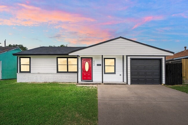 property at 404 Glenmore Dr