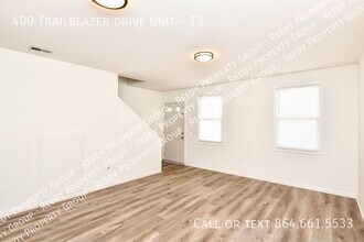 400 Trailblazer Dr in Travelers Rest, SC - Building Photo - Building Photo