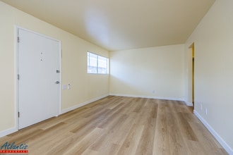 555 S 10th St in San Jose, CA - Building Photo - Building Photo