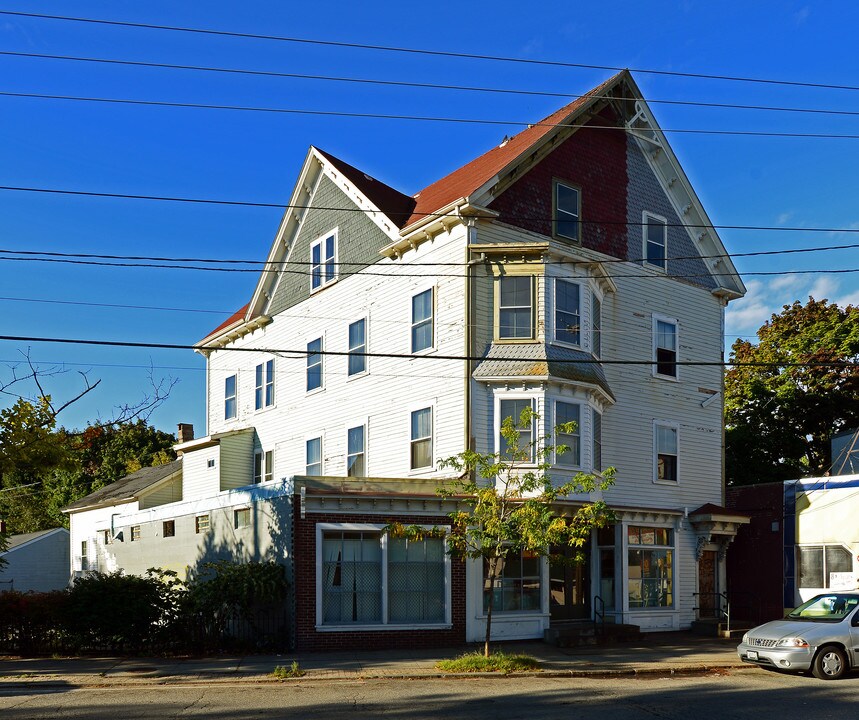 422 Smith St in Providence, RI - Building Photo