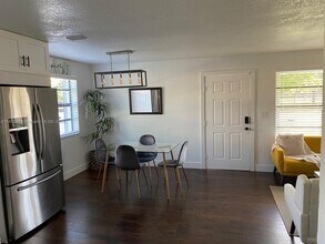 2513 NW 179th St in Miami Gardens, FL - Building Photo - Building Photo