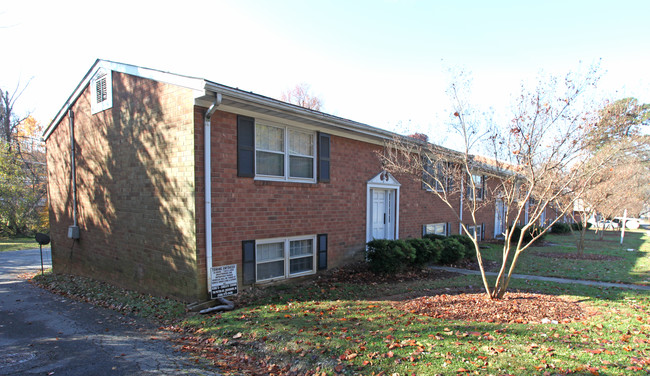 2529 Spring Garden in Greensboro, NC - Building Photo - Building Photo