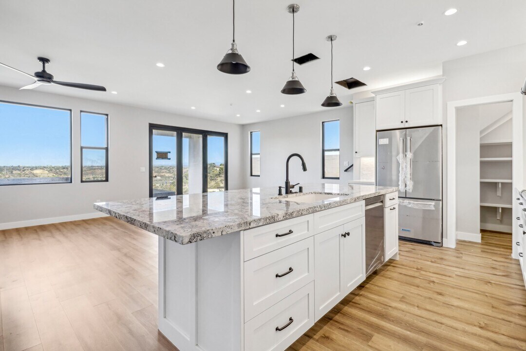 2948 Copley Ave in San Diego, CA - Building Photo