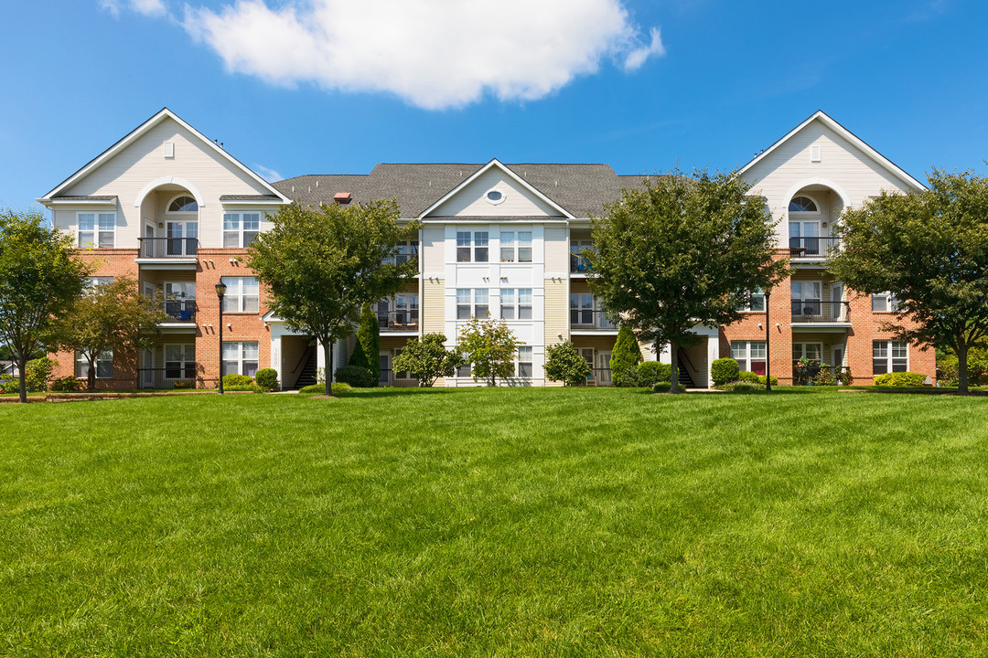 Avenel at Montgomery Square in North Wales, PA - Foto de edificio