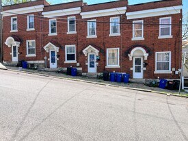 904 McCandless Ave in Pittsburgh, PA - Building Photo