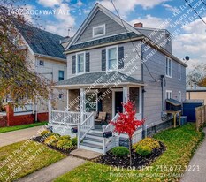 1482 Rockway Ave in Lakewood, OH - Building Photo