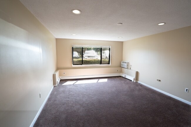 property at 6 Hallmark Gdns