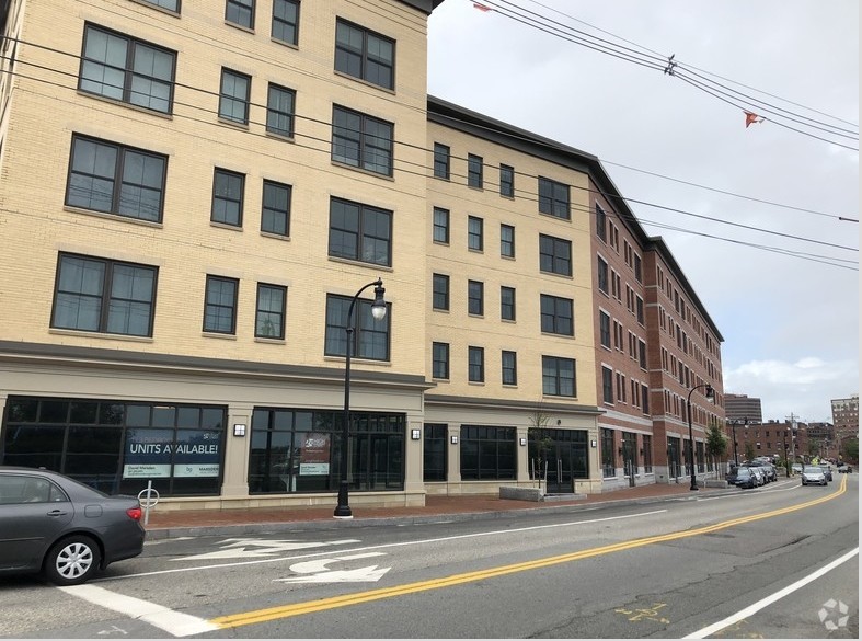 25 High St in Portland, ME - Foto de edificio