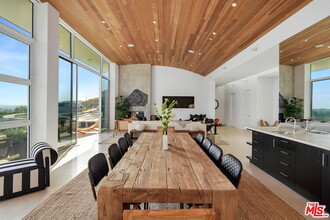 27454 WINDING Way in Malibu, CA - Building Photo - Building Photo