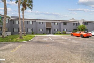 4036 Cortez Dr in Tampa, FL - Building Photo