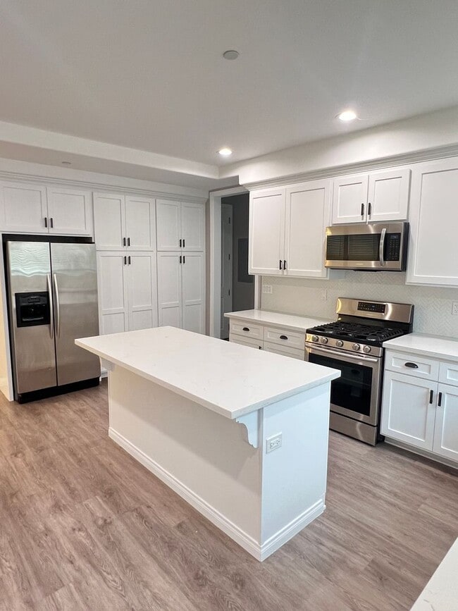 806-808 Solano Ave in Los Angeles, CA - Building Photo - Building Photo