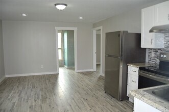 29315 Burton Cemetery Rd in Waller, TX - Building Photo - Building Photo