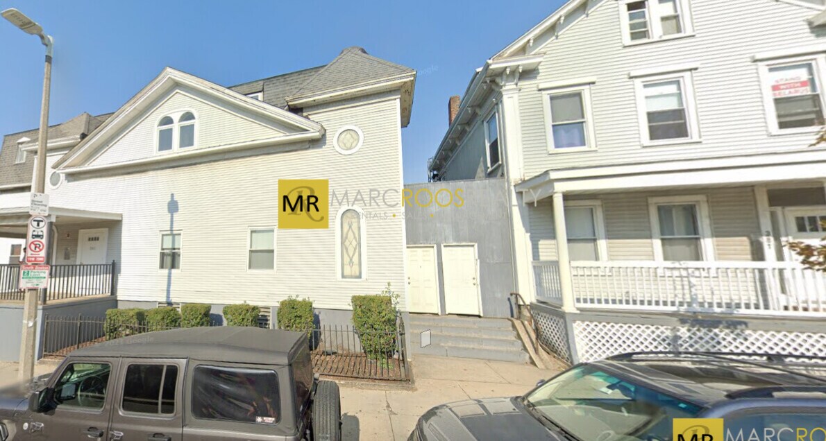 369 Dorchester St, Unit C5 in Boston, MA - Building Photo