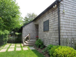 80 Bishops Ln in Southampton, NY - Foto de edificio - Building Photo