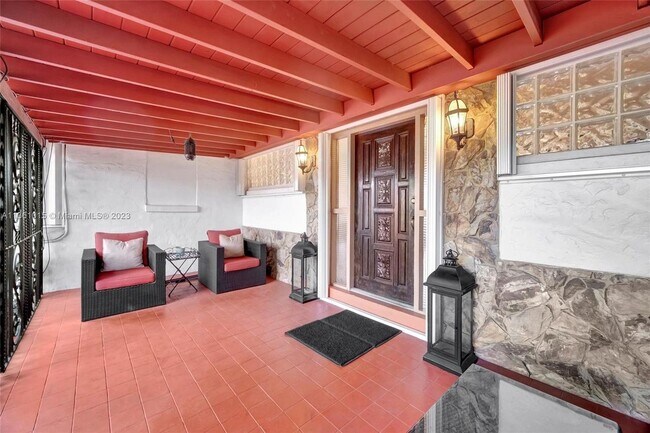435 SW 33rd Ave in Miami, FL - Building Photo - Building Photo