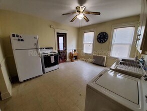 137 Liberty St in Middletown, CT - Building Photo - Building Photo