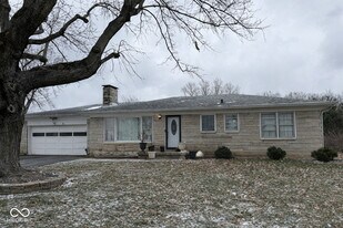 6607 Lockwood Ln in Indianapolis, IN - Building Photo