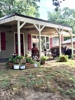 1114 W 17th St in Grove, OK - Building Photo