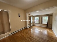 39 Adrian St, Unit 2R in Somerville, MA - Building Photo - Building Photo