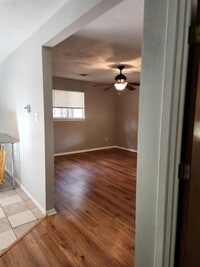 14519 Oakleaf Dr photo'