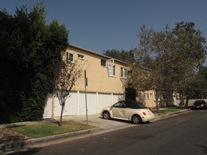 6300 W Olympic Blvd in Los Angeles, CA - Building Photo - Building Photo