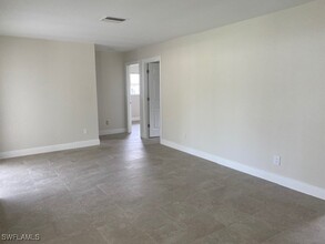 15351 Allen Way in Ft. Myers, FL - Building Photo - Building Photo