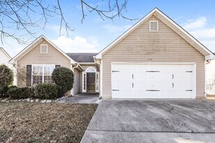 939 Maple Leaf Ridge in Jonesboro, GA - Building Photo