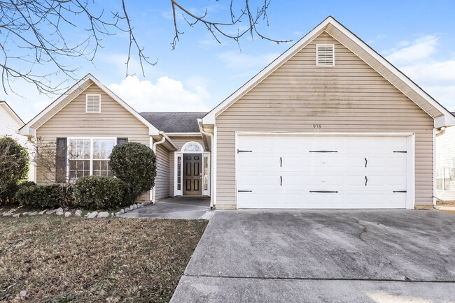 property at 939 Maple Leaf Ridge