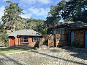 102 Corona Rd in Carmel, CA - Building Photo - Building Photo