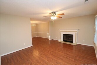 211 Amberglow Pl in Cary, NC - Building Photo - Building Photo