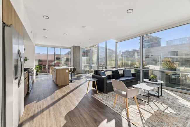 222 E Jefferson St in Phoenix, AZ - Building Photo - Building Photo