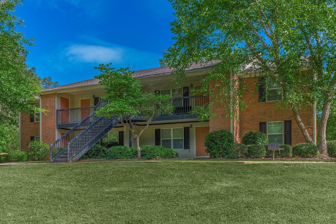Oakley Cove Apartments in Auburn, AL - Building Photo