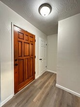 7426 Alma Vista Wy in Sacramento, CA - Building Photo - Building Photo