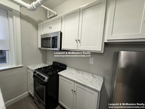 8 Woodstock Ave, Unit 1 in Boston, MA - Building Photo - Building Photo