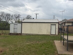 1809 N Pennsylvania Ave in Shawnee, OK - Building Photo - Building Photo
