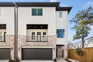 520 Janisch Rd in Houston, TX - Building Photo