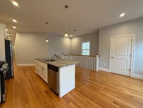 12 Islington St, Unit 2 in Boston, MA - Building Photo - Building Photo
