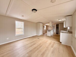 7150 Samuel Dr in Millville, NJ - Building Photo - Building Photo