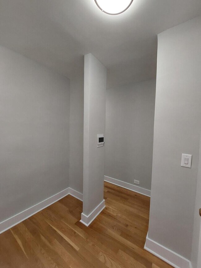 253 W 16th St in New York, NY - Building Photo - Building Photo