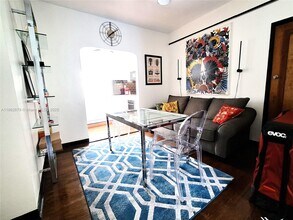 1227 Meridian Ave in Miami Beach, FL - Building Photo - Building Photo