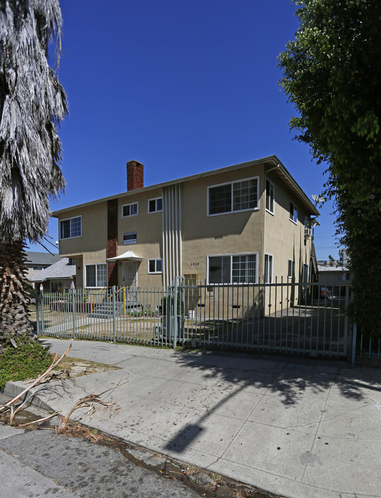 3939 W 7th St in Los Angeles, CA - Building Photo