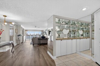 801 Lake Shore Dr in Lake Park, FL - Building Photo - Building Photo