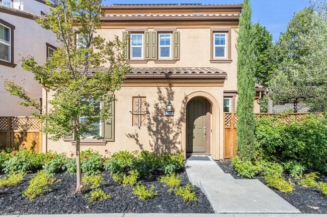 property at 3069 Vittoria Loop