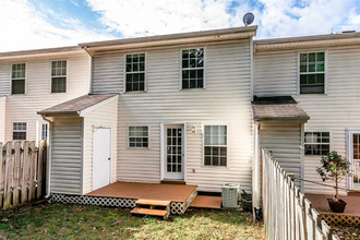 637 Stonewall Dr in Harrisonburg, VA - Building Photo - Building Photo