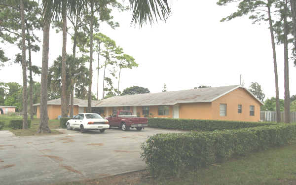 4254-4255 14th Rd S in West Palm Beach, FL - Building Photo