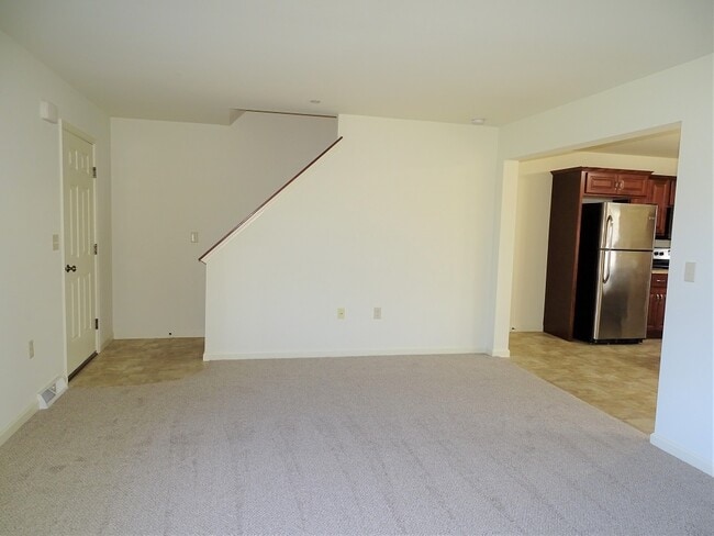 322 Meadow View Dr in Myerstown, PA - Foto de edificio - Building Photo