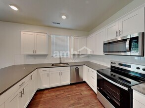 793 S Oak St in Lakewood, CO - Building Photo - Building Photo
