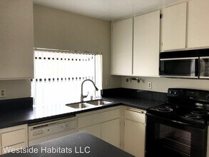 747 Gayley Ave in Los Angeles, CA - Building Photo - Building Photo